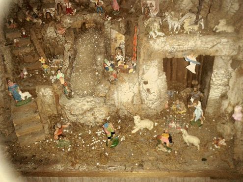 PRESEPE ARTIGIANALE CON CASCATA ACQUA - Foto 4