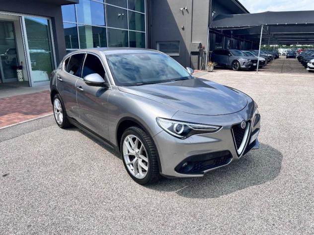 Alfa Romeo Stelvio 2.2 Turbodiesel 210 CV AT8 Q4 Executive - Foto 2