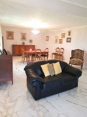 MI 600- Villa di inizi anni '90 centrale, con finiture di pregio, defilata dalle - Foto 5