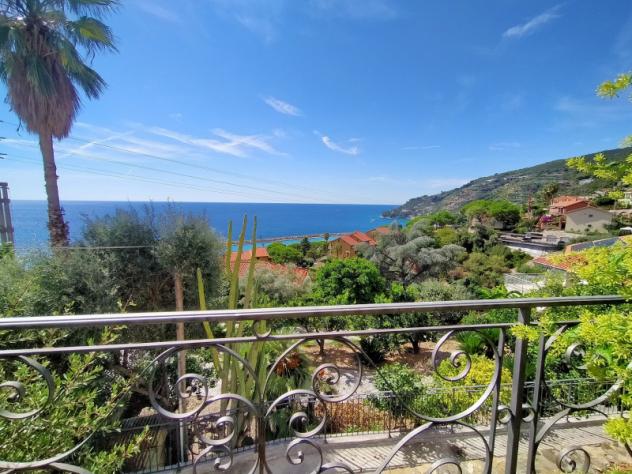 Villa in Strada Costa dei Pini