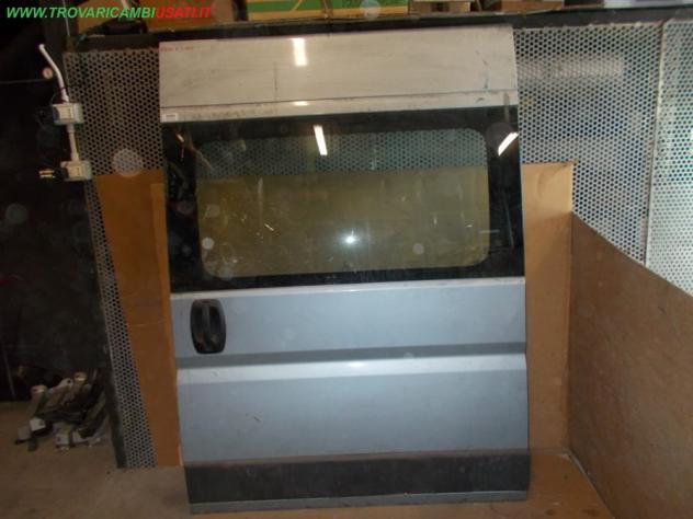 PORTA POST. D. AZZURRO MET. VETRATA FIAT DUCATO (250-2J/4X) Vetrato / Cabinato 4p  Carrozzeria  Lamierati esterni  Porte  Porta post. dx. FIAT - DUCAT