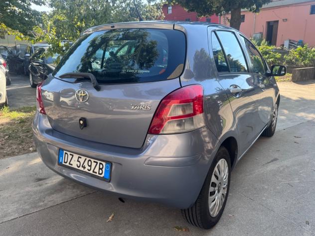 Toyota Yaris 1.3 5 porte Sol - Foto 6