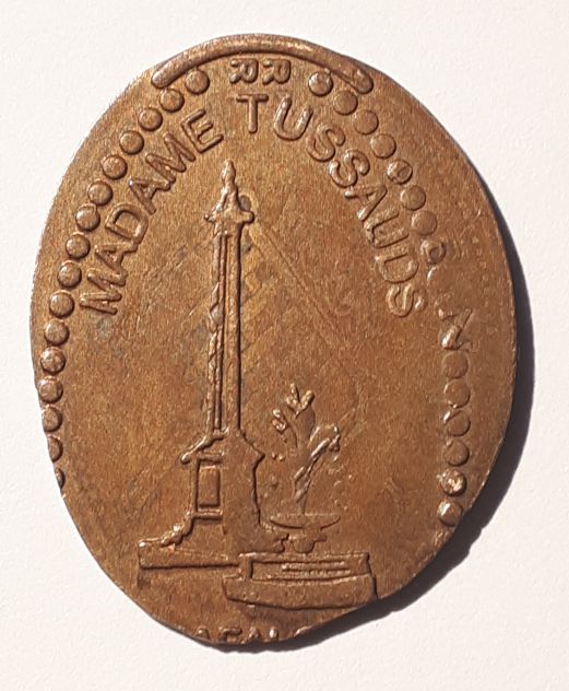 Medaglia commemorativa per il busto di ELISABETTA II^, Museo Madame Tussauds Lon - Foto 5
