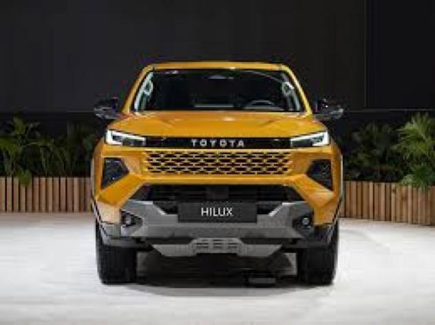 TOYOTA Hilux NG26 2.8 D-4D A/T 4WD 48V 4 porte Double Cab rif. 23719198 - Foto 3