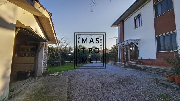 CASA INDIPENDENTE di 9 vani e di 210 mq (ALTOPASCIO) rif. 3486 - Foto 5