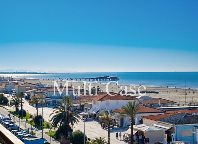 APPARTAMENTO CON AFFACCIO DIRETTO SUL MARE – LIDO DI CAMAIORE (LU) - Foto 6