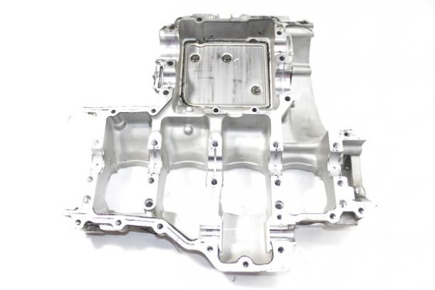 CARTER MOTORE ZR00DE KAWASAKI VERSYS 1000 2015 - 2016 140010646 CRANKCASE CON RIPARAZIONI - Foto 8