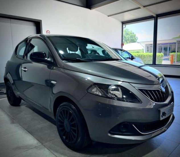 Lancia Ypsilon 1.0 70CV Hybrid Silver - Foto 4