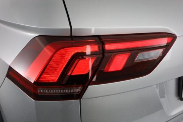 VOLKSWAGEN Tiguan Tiguan 2.0 TDI 150CV SCR DSG R-Line rif. 23913238 - Foto 10