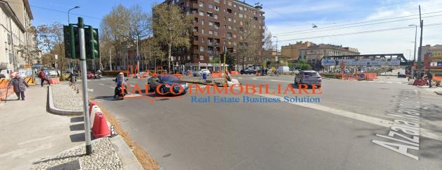 MILANO, ALZAIA NAVIGLIO PAVESE 70 - AFFITTASI UFFICIO 8 VETRINE 200 MQ ca. - Foto 6