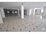 Rif. 8393 - Locale commerciale esposizione angolare