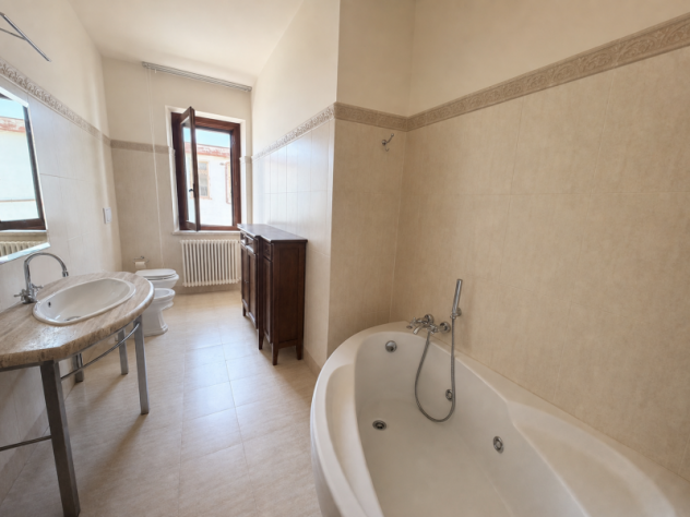 Villa 498 mq in Vendita a Chiusi