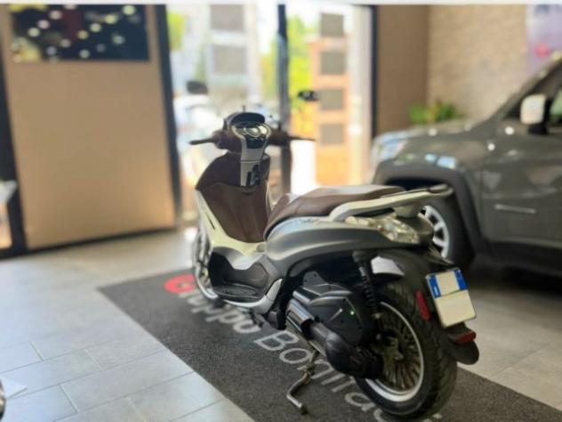 PIAGGIO Beverly 300 i.e. ABS-ASR rif. 23698749 - Foto 5