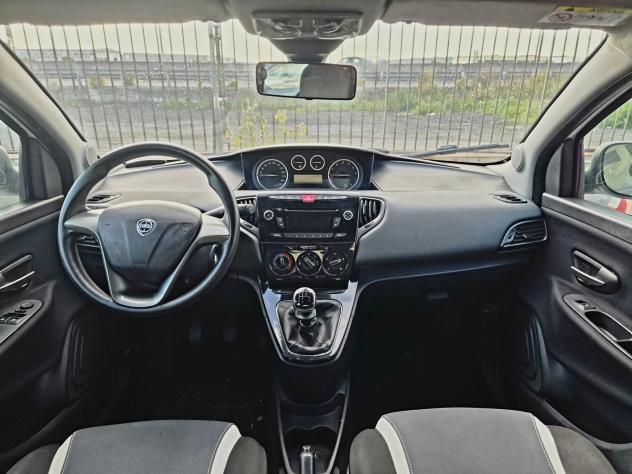 Lancia Ypsilon 0.9 TwinAir 85 CV 5 porte Metano Ecochic Gold - Foto 5