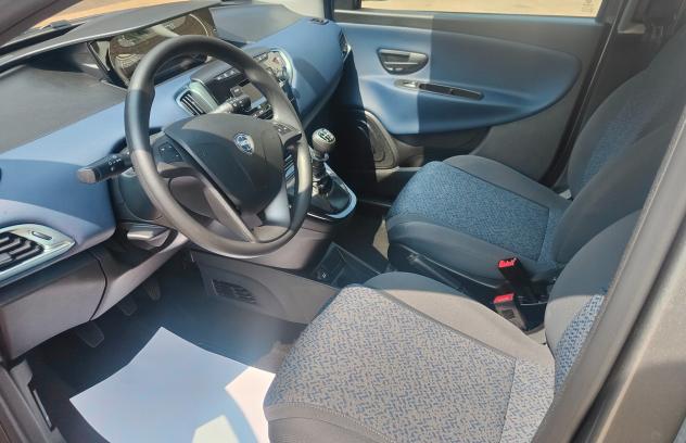 Lancia Ypsilon 1.0 Hybrid Oro - Foto 5