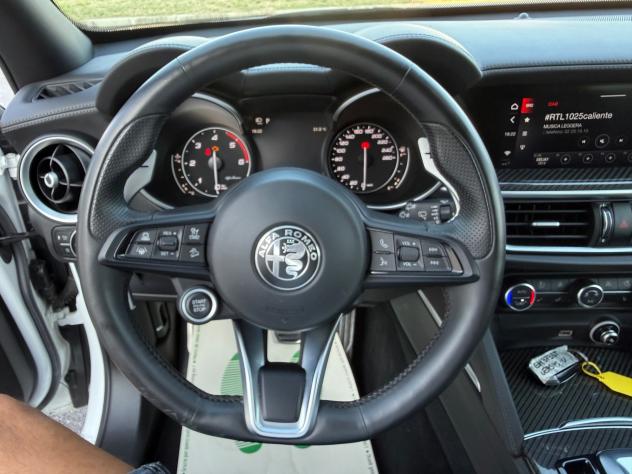 Alfa Romeo Stelvio 2.2 210 CV AT8 Q4 Veloce T - Foto 9
