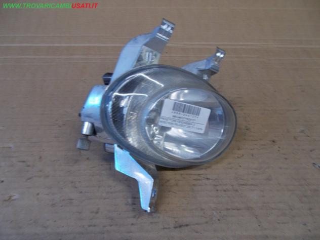 PROIETTORE FENDINEBBIA D. 9635076080 PEUGEOT 206 (T1) 3 porte / 5 porte / CC 999-U46127 Parti elettriche  Fanaleria  Fendinebbia  Fendinebbia dx. PEUG