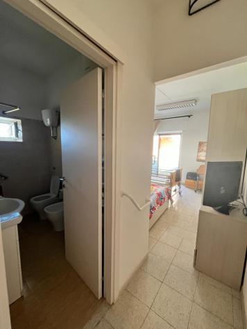 Nel Villaggio di Montebuono, a soli 10 km dalle Terme di Sorano e a 18 km da Pitigliano,
vendiamo un casale di circa 150 mq su due piani composto: Pi - Foto 14