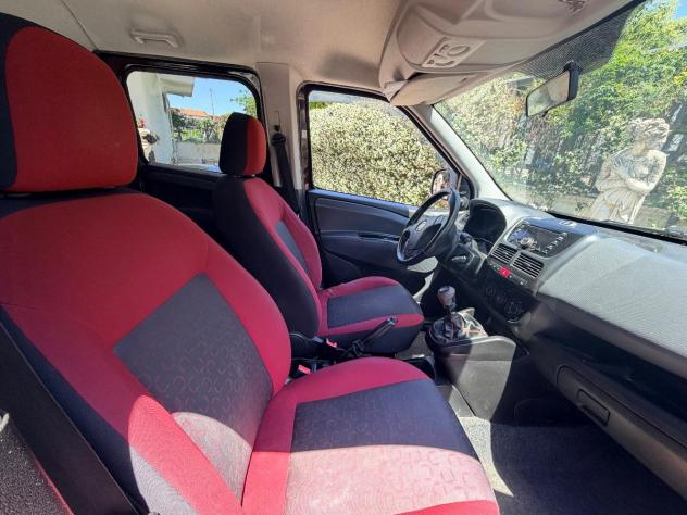 FIAT Doblò 1.4 T-Jet 7 posti Natural Power Emotion - Foto 2