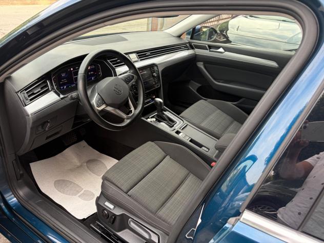 Volkswagen Passat Variant 2.0 TDI SCR EVO DSG Business - Foto 8