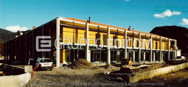 Fabbricati costruiti per esigenze commerciali in vendita a Bisuschio - Rif. 3560688