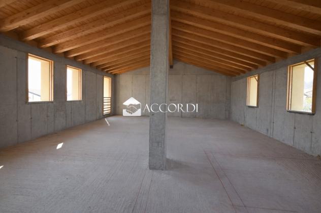 CASA INDIPENDENTE di 4 vani e di 243 mq (NERVESA DELLA BATTAGLIA) rif. PE5 - Foto 10