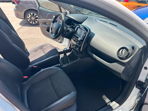 Renault Clio dCi 8V 75 CV 5 porte Moschino Intens - Foto 5