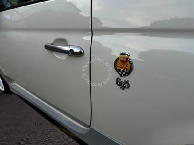 Abarth 695 70TH 180cv NAVI SABELT XENO AUDIO BEATS FULL - Foto 5