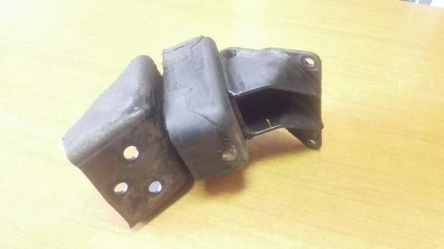 Supporto Motore Sinistro Suzuki Vitara 1.9 TD 16V. 94 - Foto 2