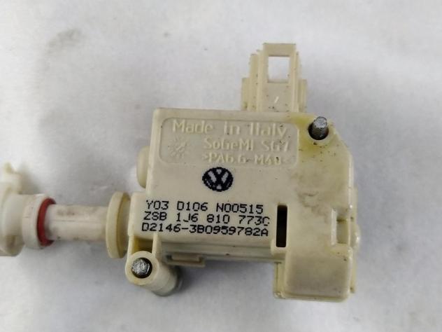 1J6810773C MOTORINO APERTURA CHIUSURA SPORTELLO CARBURANTE VOLKSWAGEN GOLF 4 1.9 D 74KW 5M 5P (2003) RICAMBIO USATO - Foto 4