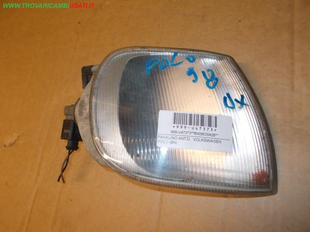 FANALINO ANT.D. VOLKSWAGEN POLO (6N)  Parti elettriche  Fanaleria  Proiettori  Fanalino comple VOLKSWAGEN - POLO - 01-09-1994 - 01-09-2001