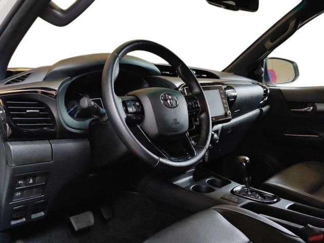 Toyota Hilux Hilux 2.4 D A/T 4WD 4 porte Invincible + CHIUSURA CASSONE SCORREVOLE - Foto 8
