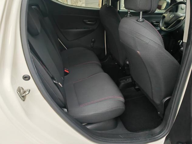 LANCIA YPSILON 0.9 ECOCHIC GOLD CV84 KW62 - Foto 9