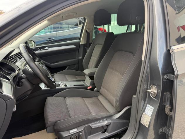 Volkswagen Passat Variant 2.0 TDI DSG Executive BlueMotion Tech. - Foto 7