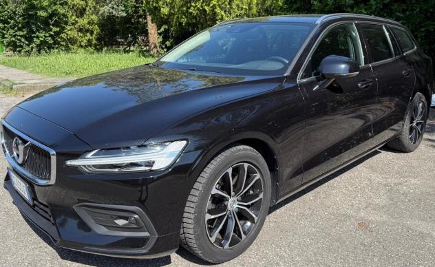 Volvo V60 B4 (d) Geartronic Momentum Pro Business PILOT ASSIST.