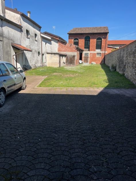 Lestizza appartamento + negozio - Foto 3