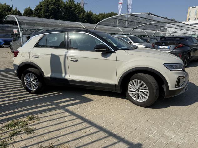 Volkswagen T-Roc 1.0 TSI Life 110CV AZIENDALE - Foto 4