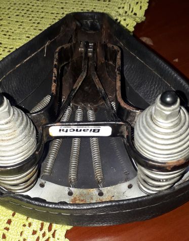 Vendo sella nera per bici da passeggio modello anni 2000/05,universale - Foto 2