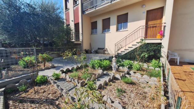 FOSSOMBRONE: A fossombrone, in zona residenziale e tranquilla, proponiamo in vendita una spaziosa casa in un piccolo contesto abitativo risalente agli - Foto 10