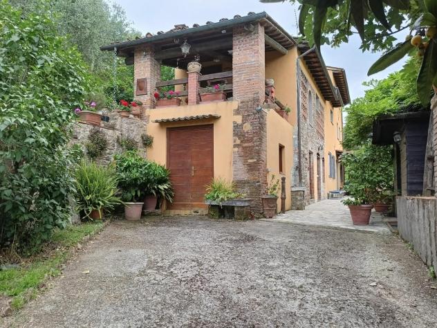 Rustico in vendita a Lucca 200 mq Rif: 1419741
