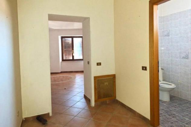 Immobile in asta di 228 m² con più di 5 locali e box auto in vendita a Gualdo Tadino - Foto 14