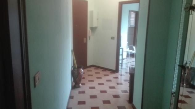 VENDESI TRILOCALE LUMINOSO IN ZONA LUCENTO. OTTIMO PREZZO! - Foto 2