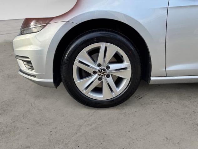 VOLKSWAGEN Golf Variant 1.6 TDI 115 CV Trendline BMT rif. 23498143 - Foto 8