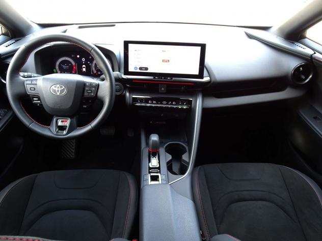 Toyota C-HR 2.0 PHEV E-CVT GR Sport - Foto 8