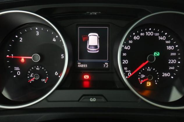 VOLKSWAGEN Tiguan Tiguan 2.0 TDI 150 CV SCR DSG Life rif. 23802202 - Foto 7