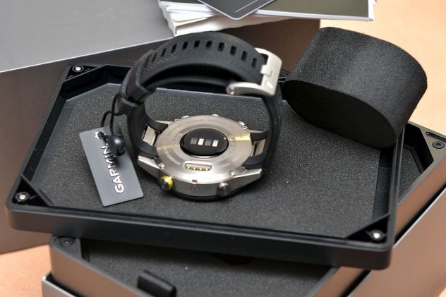 Garmin MARQ Athlete Titanio (mai indossato ancora con etichetta) - Foto 5