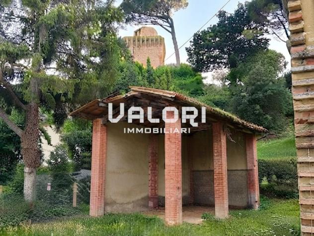 RUSTICO DA RICOSTRUIRE VICINO ALLA TORRE DI ORIOLO - Foto 2