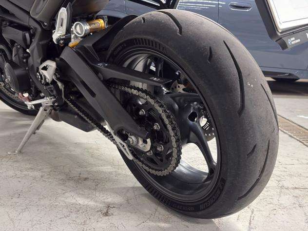 Triumph Street Triple 765 RS my23 - Foto 10