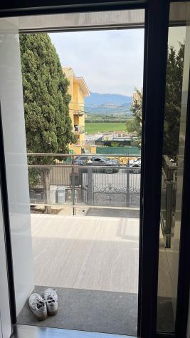 TRILOCALE RISTRUTTURATO A NUOVO E ARREDATO - CLASSE A - Foto 3