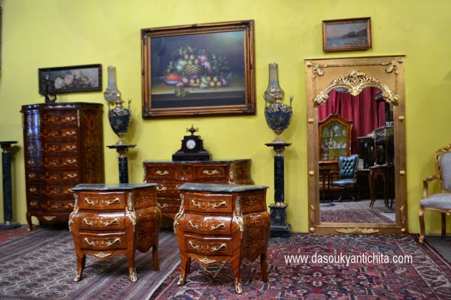 Coppia di comodini intarsiati stile Luigi XV - Foto 2